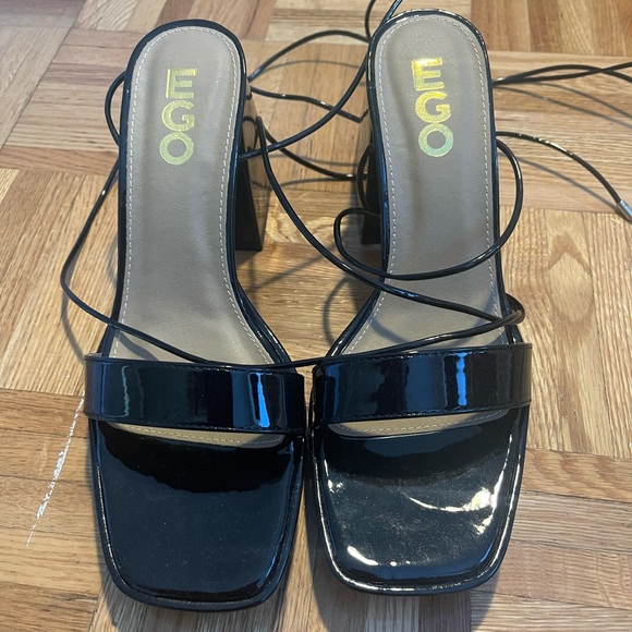 Selling never worn ASOS strappy sandals - Picture 4 of 4